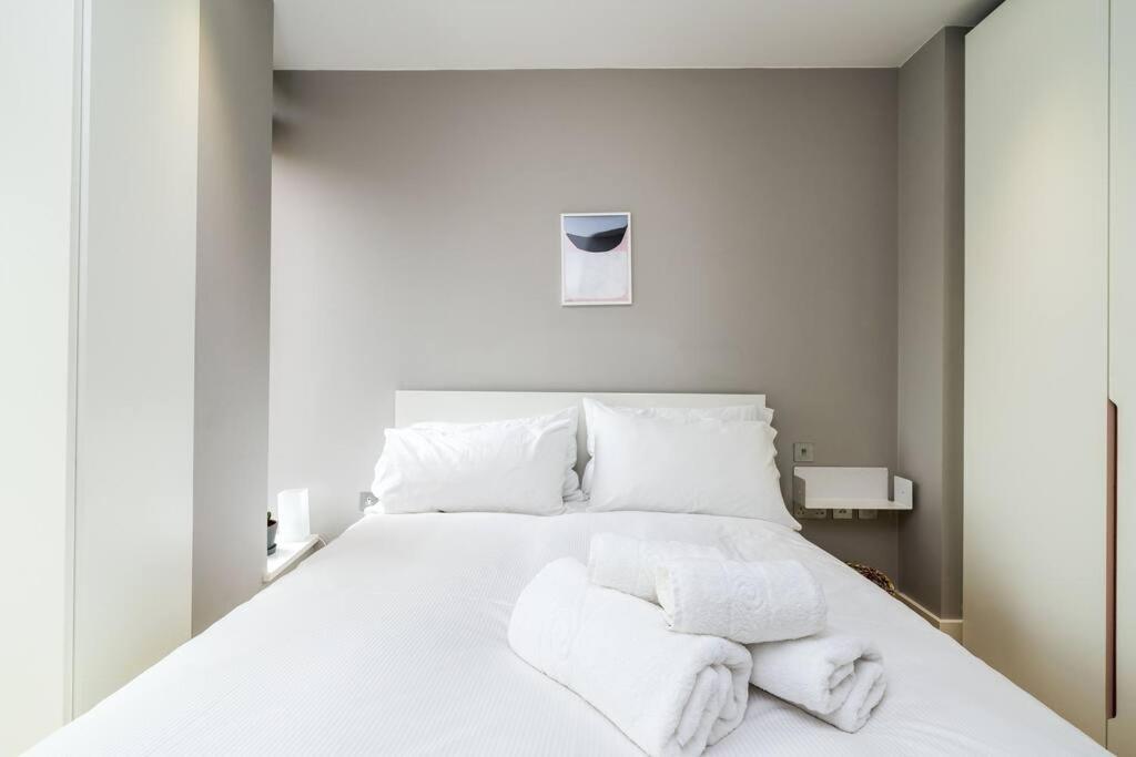 Modern 1 bedroom apartment in Hackney Wick Londen Buitenkant foto